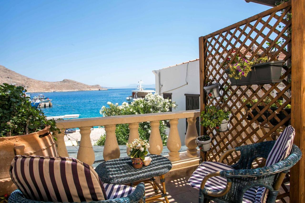 Annas Houses Chalki Town Exterior photo